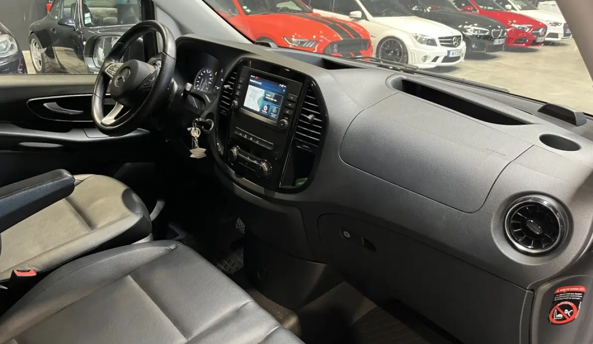 Mercedes Vito Fourgon 116 CDI 163cv 9G-Tronic 1ère Main / TVA Récupérable / Apple Carplay / Cuir / Caméra