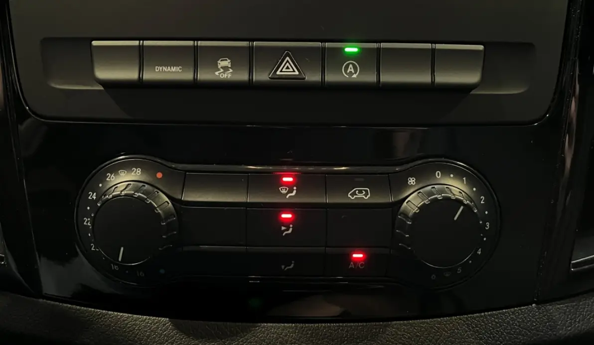 Mercedes Vito Fourgon 116 CDI 163cv 9G-Tronic 1ère Main / TVA Récupérable / Apple Carplay / Cuir / Caméra