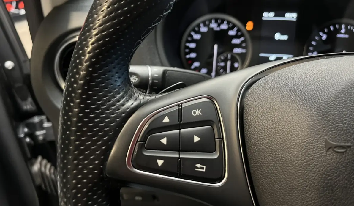 Mercedes Vito Fourgon 116 CDI 163cv 9G-Tronic 1ère Main / TVA Récupérable / Apple Carplay / Cuir / Caméra